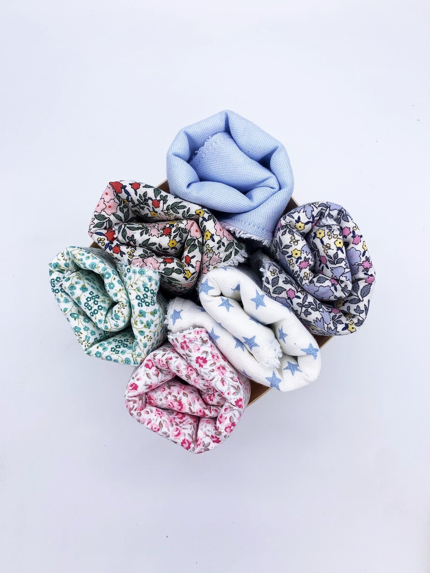 Tovalloletes multiús