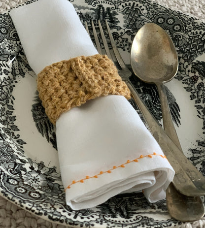 Pack White Napkin Pack with Crochet Napkin Rings