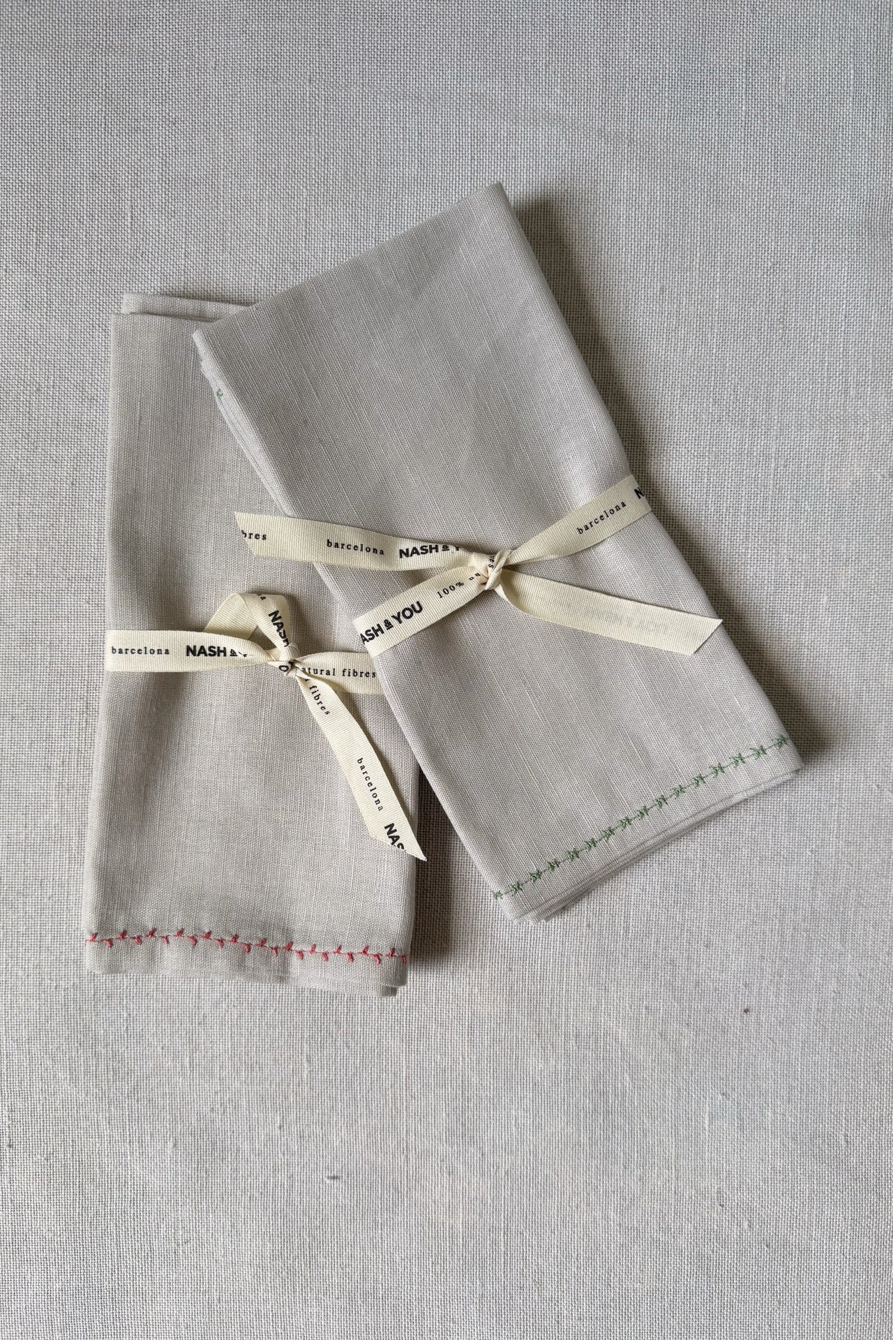 Embroidered napkin (Pack 2)